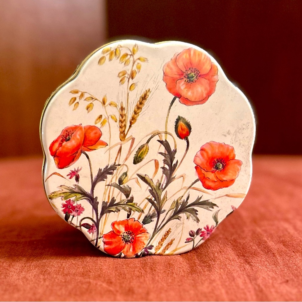 Vintage Floral Scalloped Tin